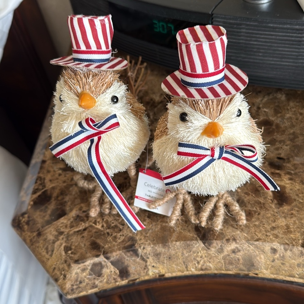 Celebrate your Fourth of July Bird Decor with Striped patriotic Hats - Picture 6 of 6
